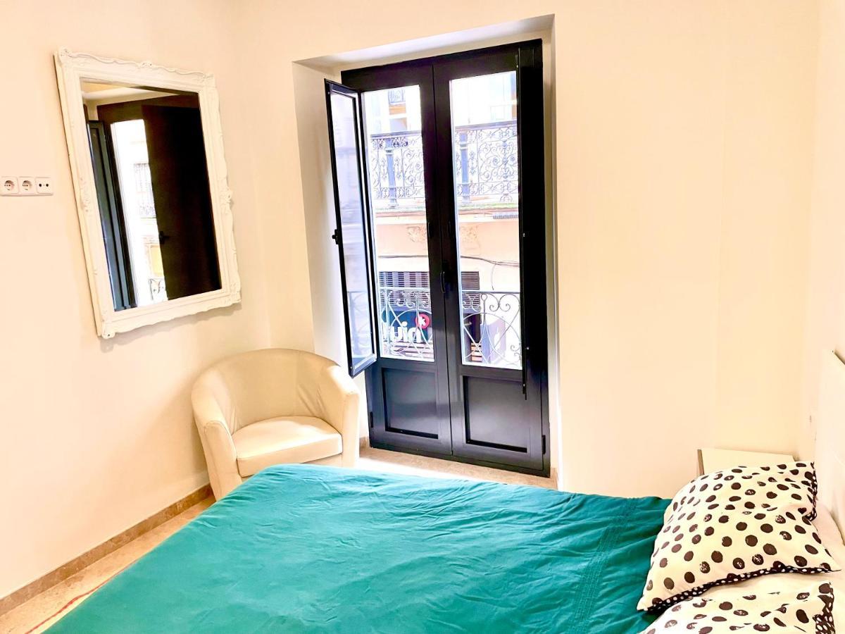 Petit Sagasta Apartamentos-Sagasta Sevilha Exterior foto